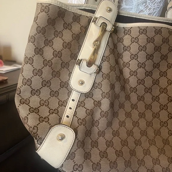 Gucci Beige and Brown Shoulder Bag - Picture 6 of 13